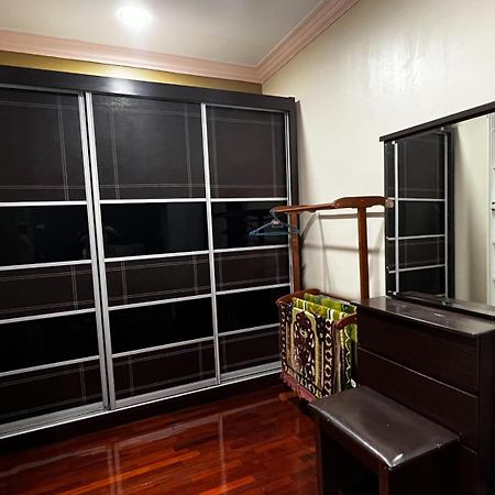 Yb Guest House 4 Bilik 5 Katil Chukai Eksteriør bilde