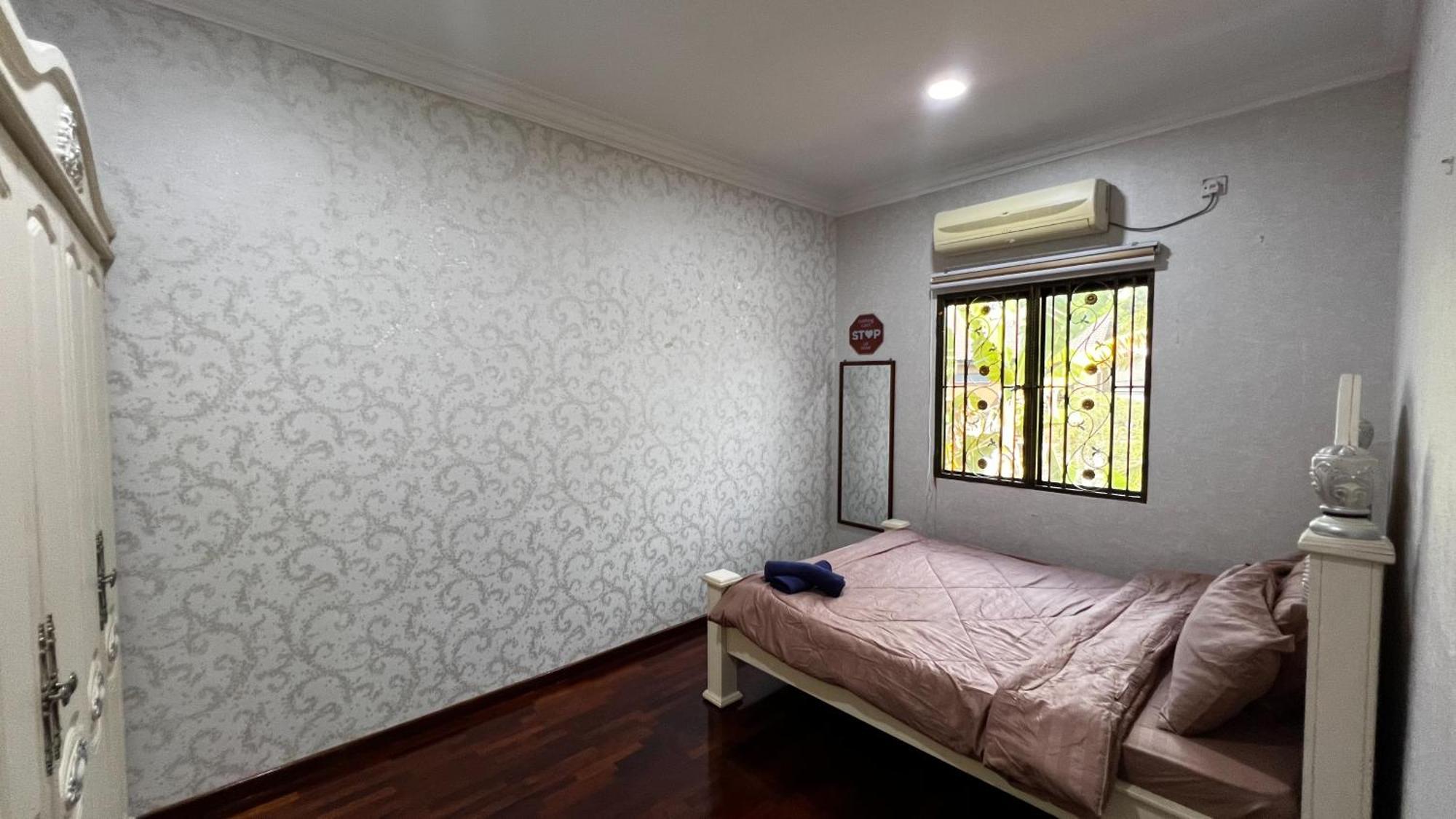 Yb Guest House 4 Bilik 5 Katil Chukai Eksteriør bilde