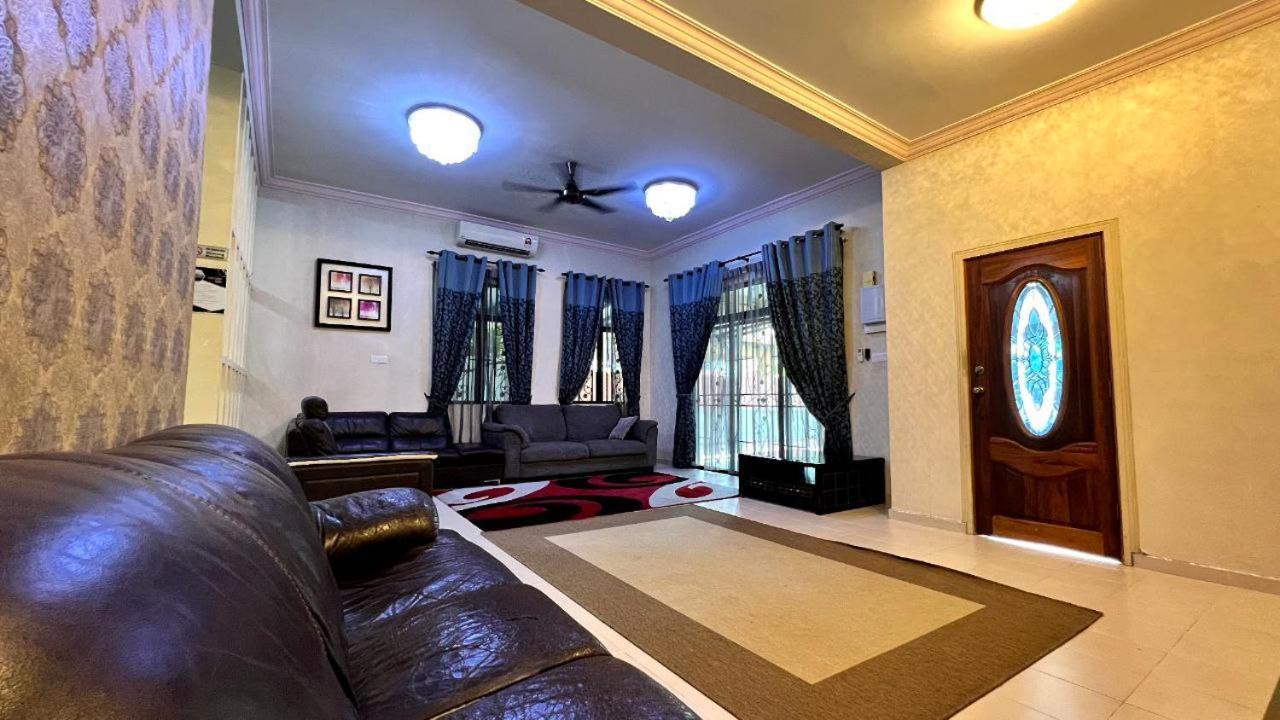 Yb Guest House 4 Bilik 5 Katil Chukai Eksteriør bilde
