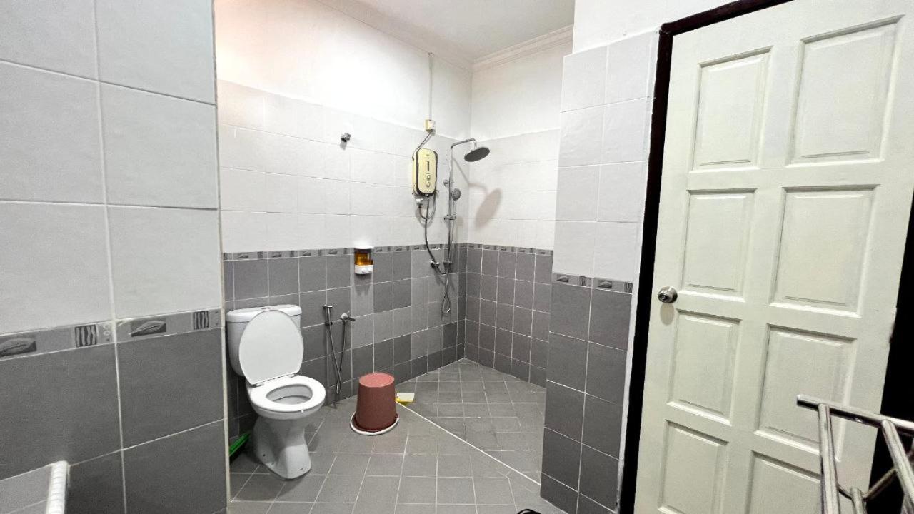 Yb Guest House 4 Bilik 5 Katil Chukai Eksteriør bilde