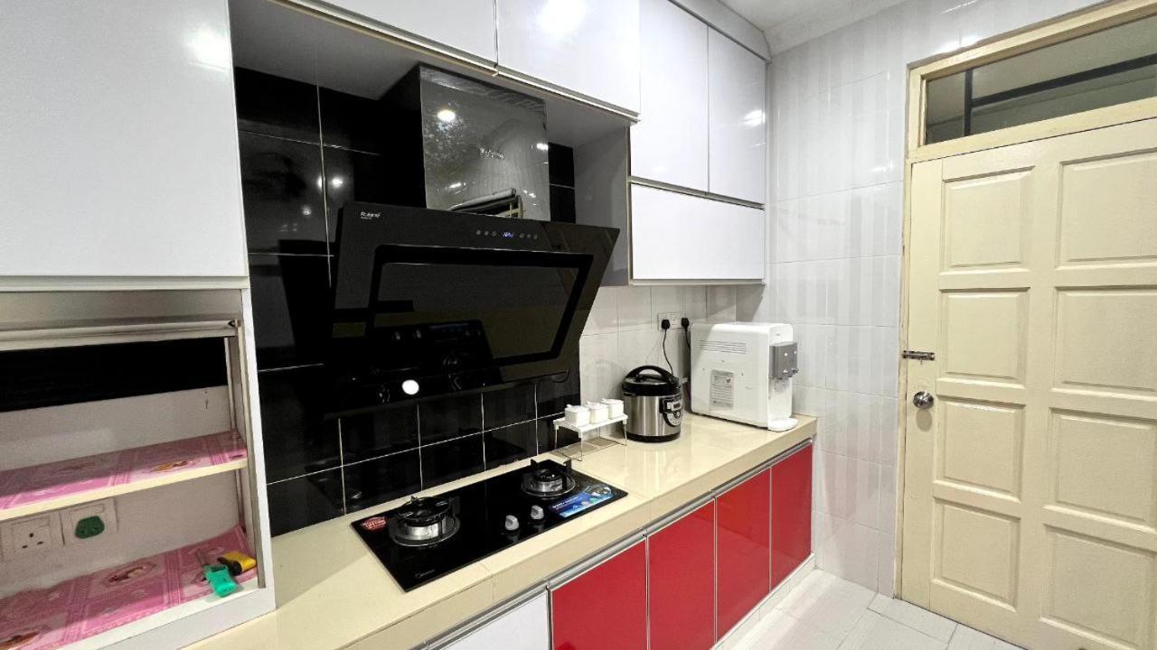 Yb Guest House 4 Bilik 5 Katil Chukai Eksteriør bilde